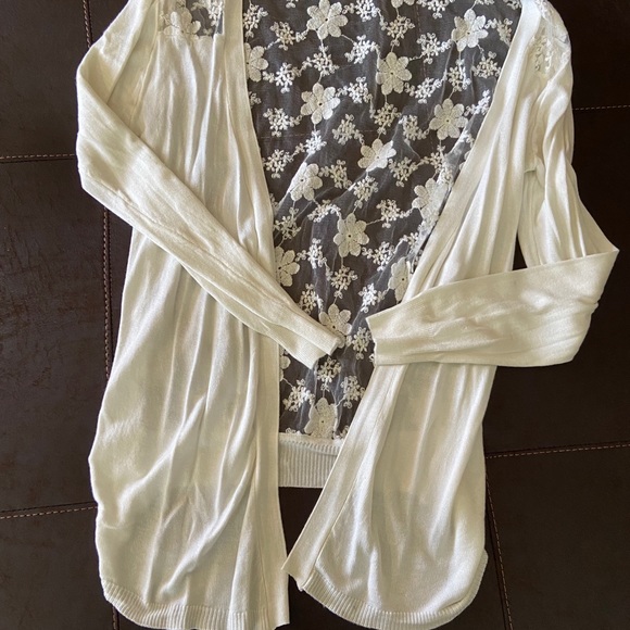 NWOT Cardigan 🛍 - Picture 2 of 6